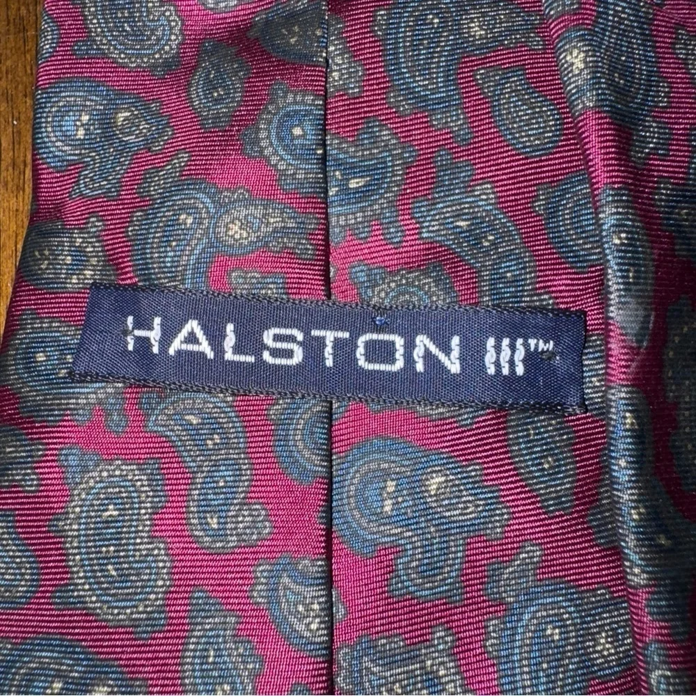 Vintage lot of 2  Halston III Men’s Neck Ties Made in USA 100% Italian Silk